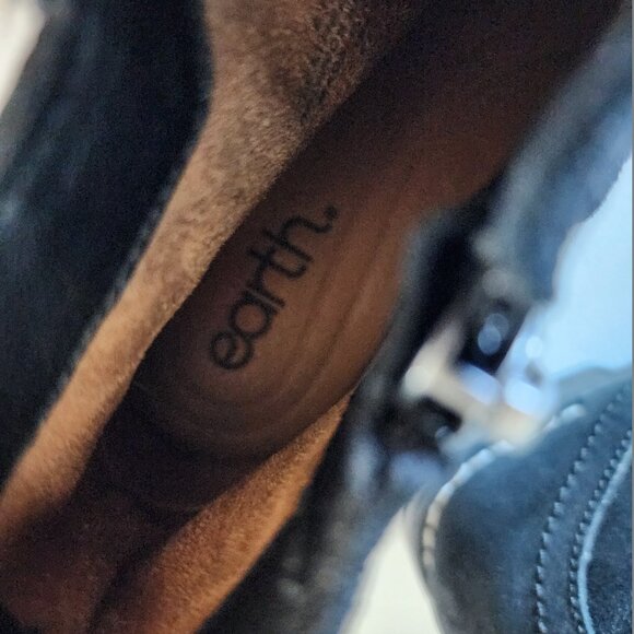 Earth Black Suede Bootie "NEW" - Picture 15 of 16